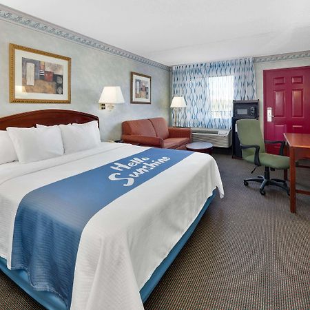 Days Inn & Suites By Wyndham Bentonville Exteriér fotografie