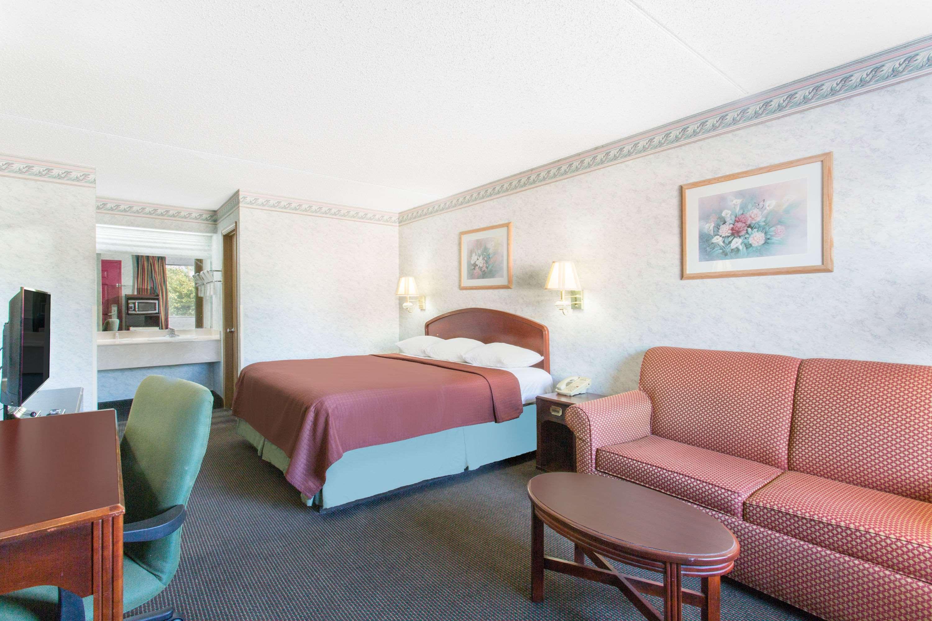 Days Inn & Suites By Wyndham Bentonville Exteriér fotografie