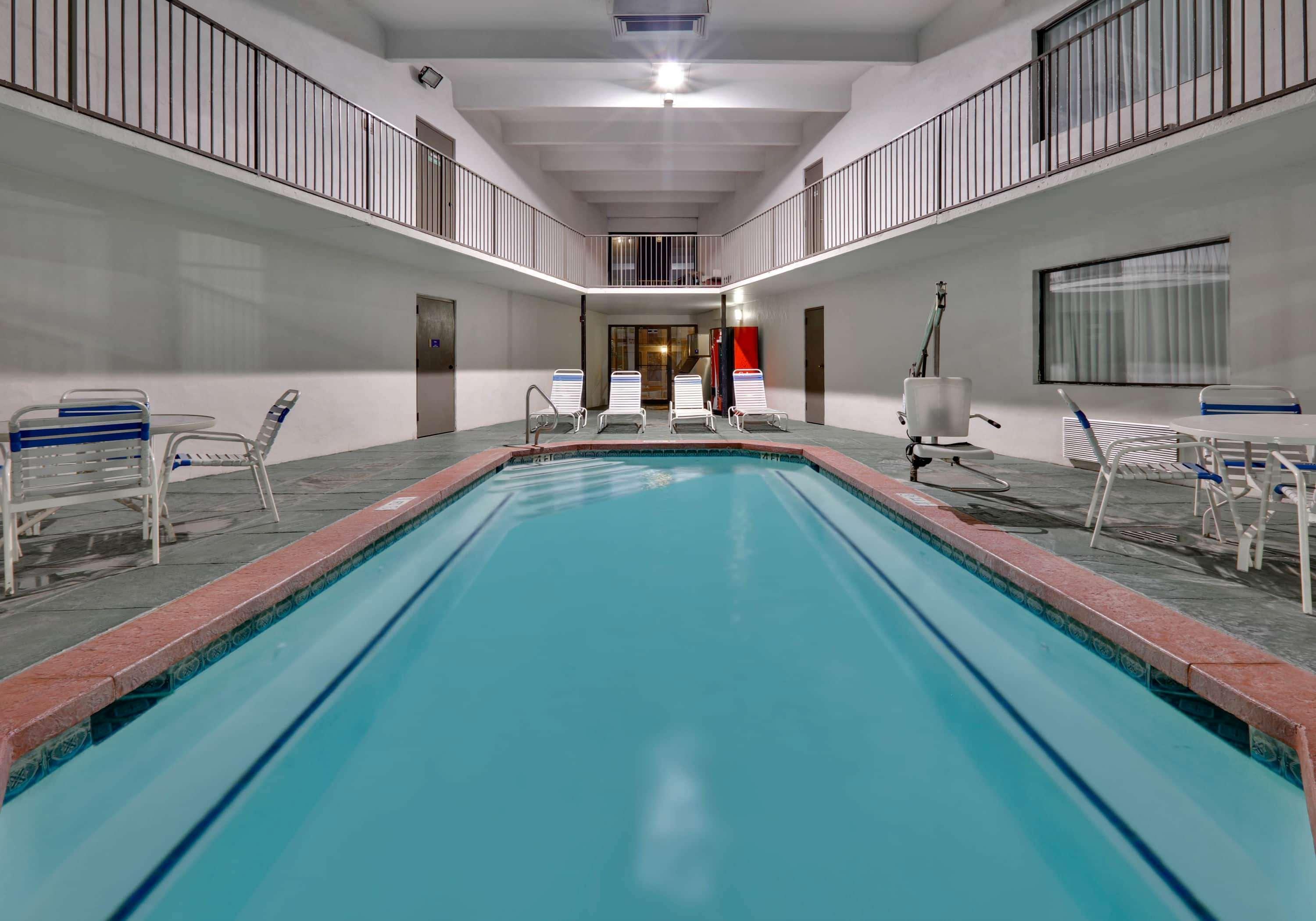 Days Inn & Suites By Wyndham Bentonville Exteriér fotografie