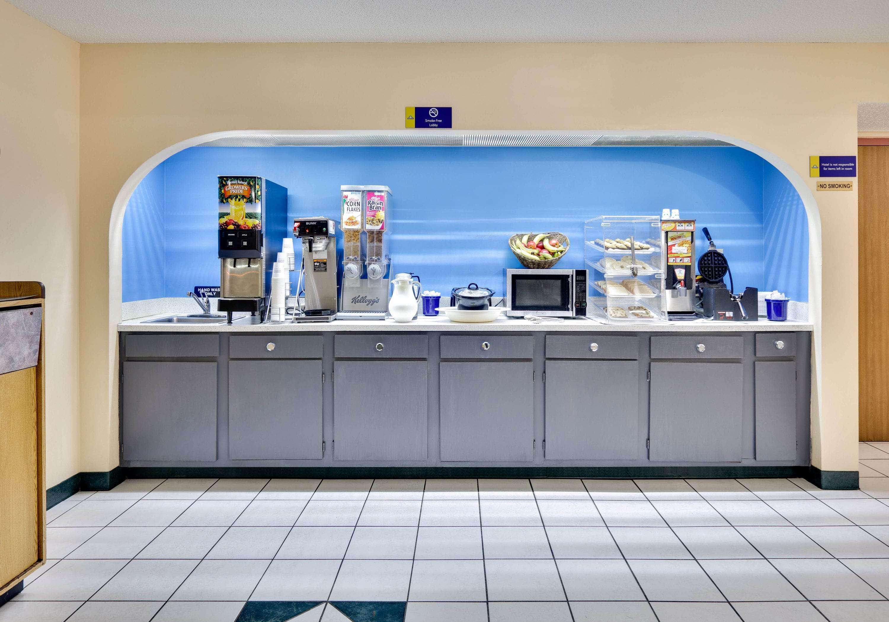 Days Inn & Suites By Wyndham Bentonville Exteriér fotografie