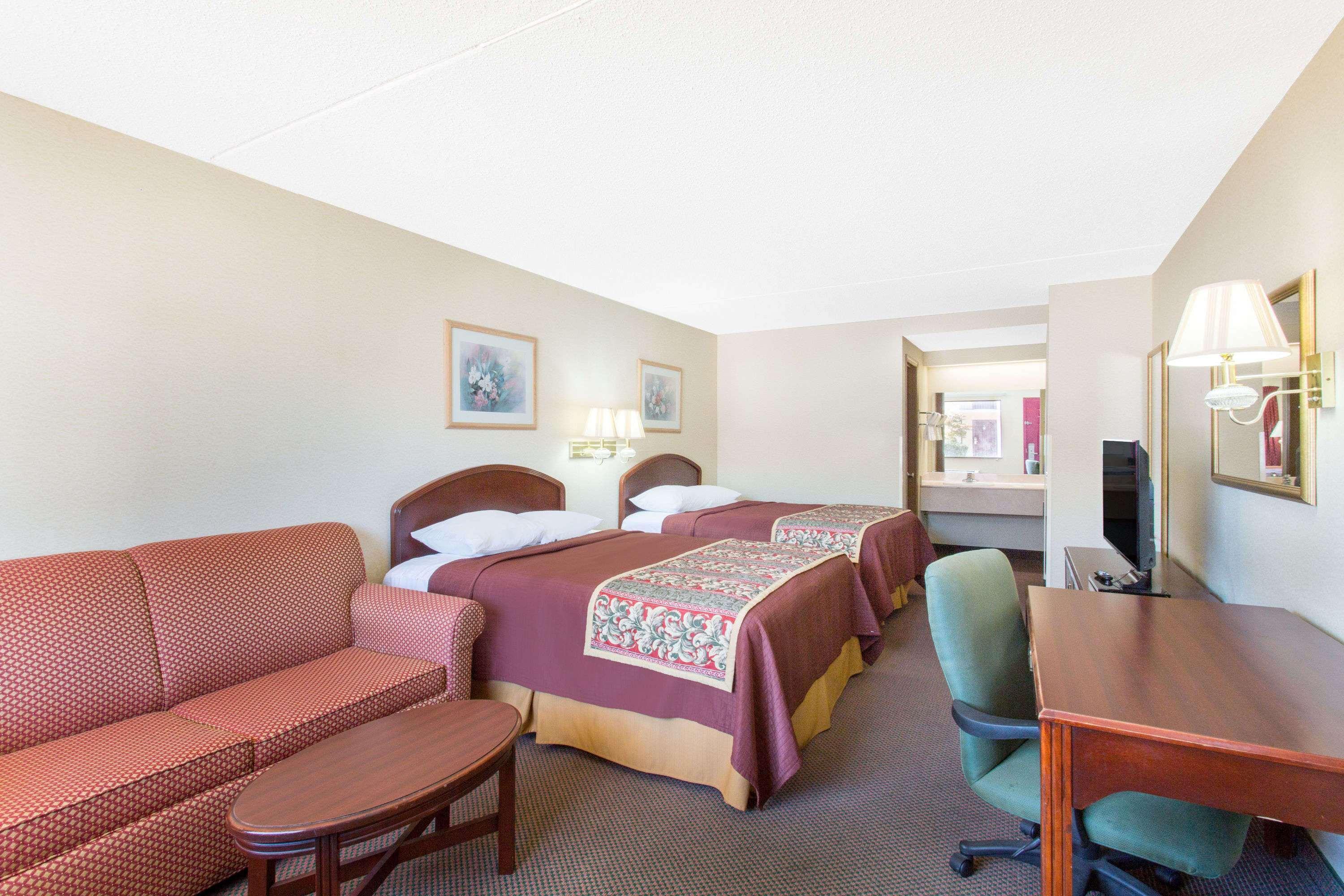 Days Inn & Suites By Wyndham Bentonville Exteriér fotografie