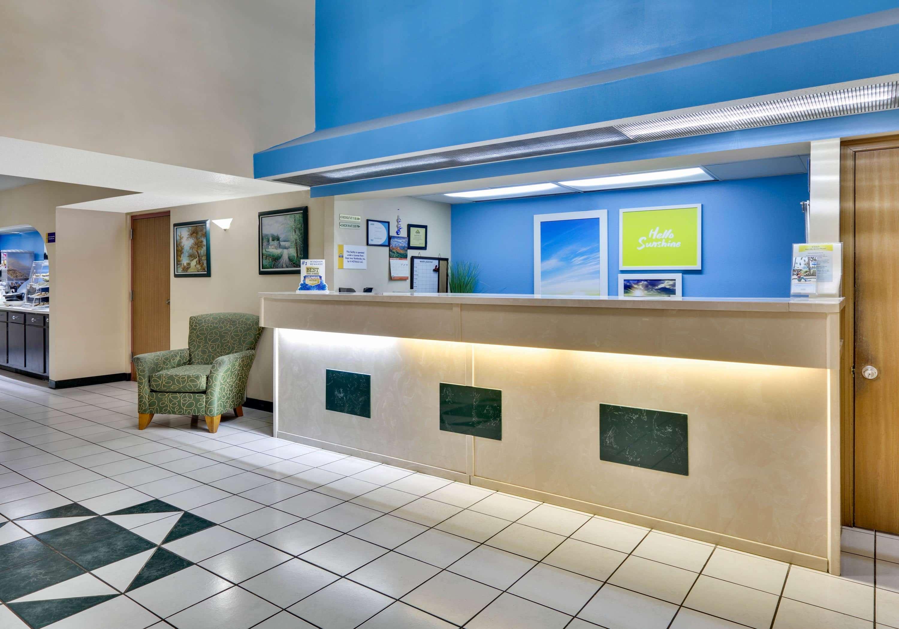 Days Inn & Suites By Wyndham Bentonville Exteriér fotografie